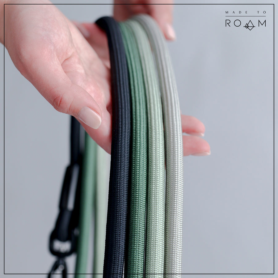 MADE TO ROAM PillowWalk Dog Leash - New York Afterlight